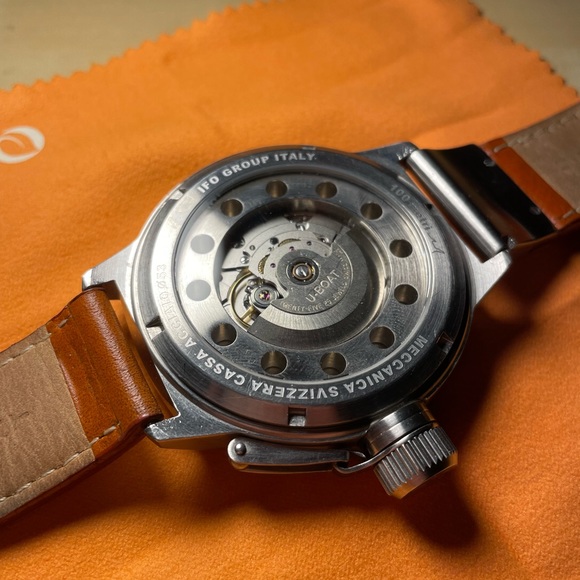 U-Boat left hook Auto - Picture 3 of 3